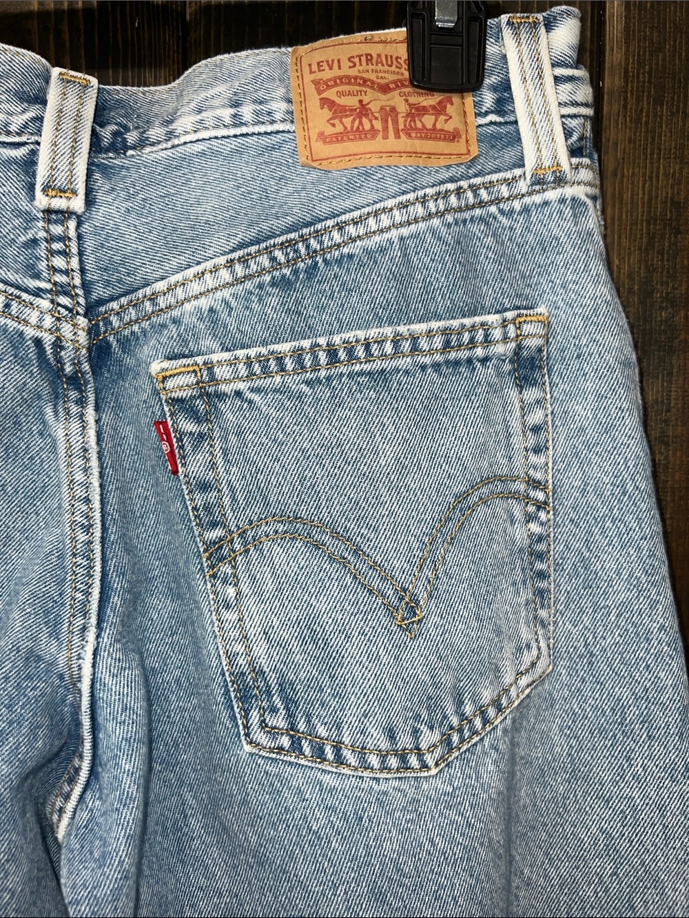 Levi's '94 Baggy Wide Leg Jeans 28 Distressed Light - Picture 12 of 12